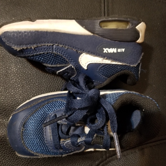 Shoes - Picture 2 of 6